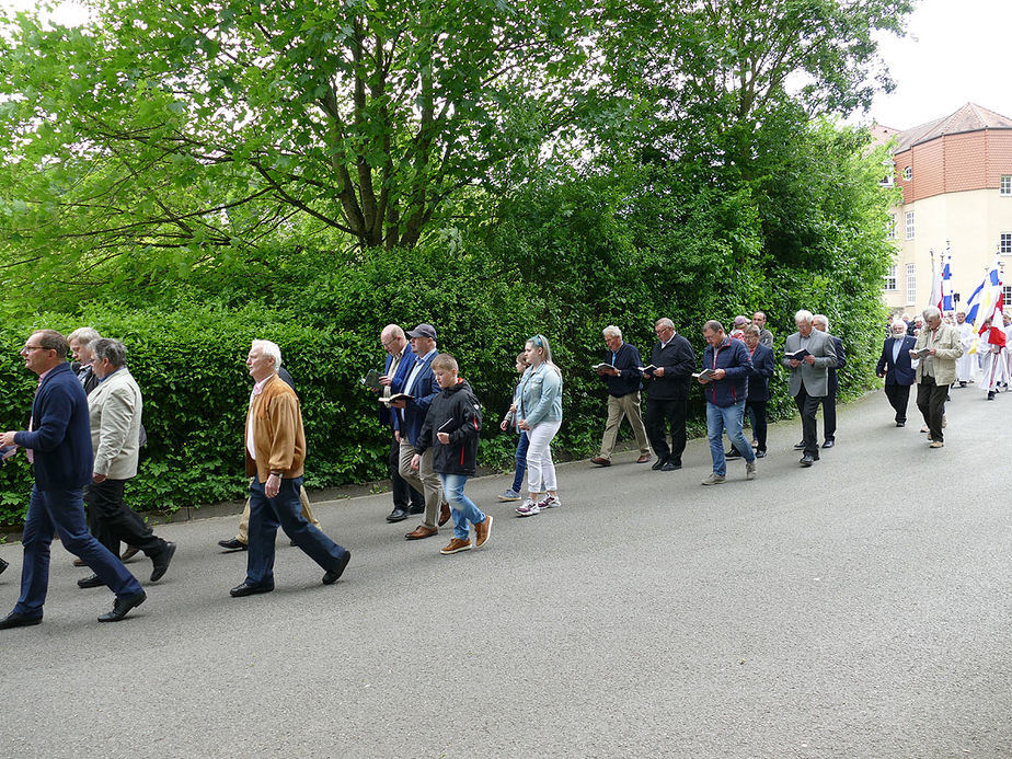 Bittprozession an Christi Himmelfahrt (Foto: Karl-Franz Thiede)